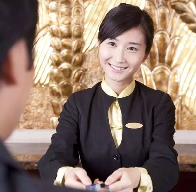 酒店前廳十大實用管理法則 以專業(yè)禮儀服務(wù)贏得賓客心